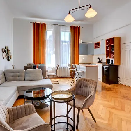 Ultracentral Cozy On Calea Victoriei With Amazing View Lejlighed *