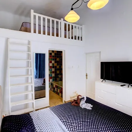 Ultracentral Cozy On Calea Victoriei With Amazing View Bukurešť