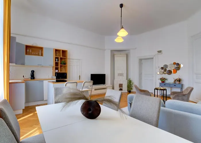 Ultracentral Cozy On Calea Victoriei With Amazing View Apartament Bukareszt