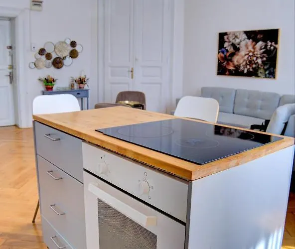 Ultracentral Cozy On Calea Victoriei With Amazing View Apartament