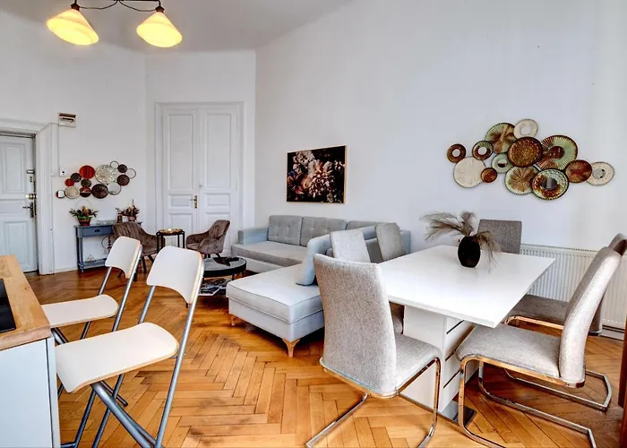 Ultracentral Cozy On Calea Victoriei With Amazing View Bukareszt