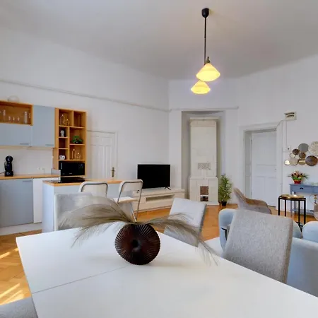 Ultracentral Cozy On Calea Victoriei With Amazing View Apartmán Bukurešť