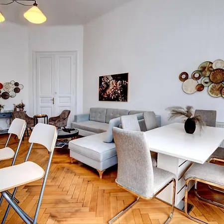 Ultracentral Cozy On Calea Victoriei With Amazing View Bukarest