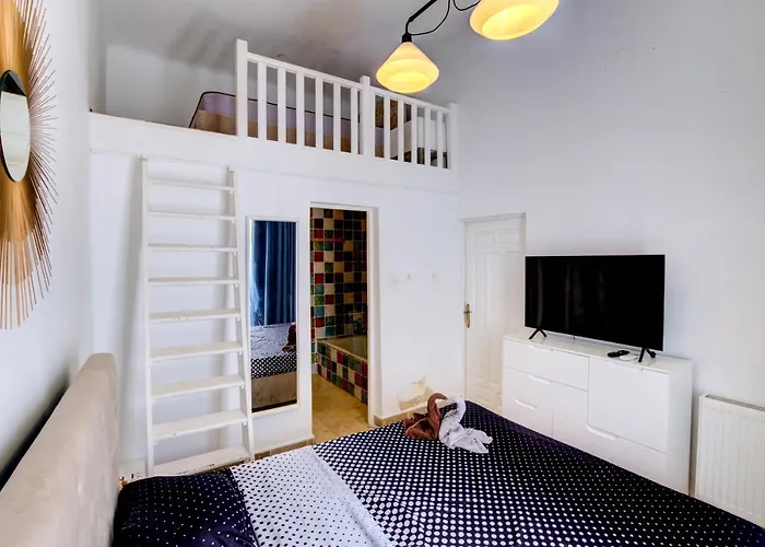 Ultracentral Cozy On Calea Victoriei With Amazing View Bukarest